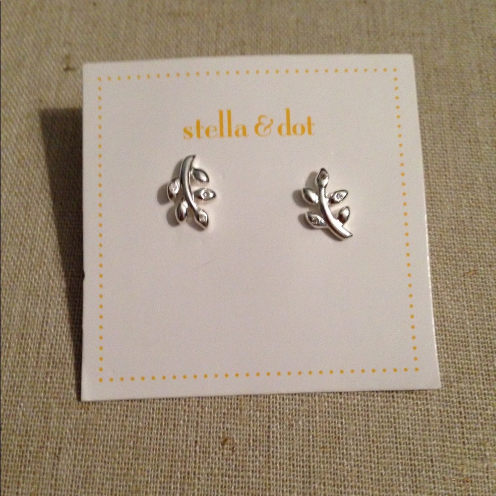 Stella and Dot Earrings