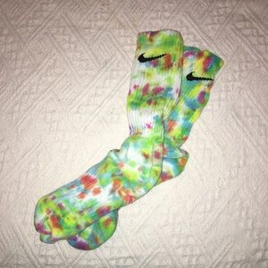 tie die nike socks