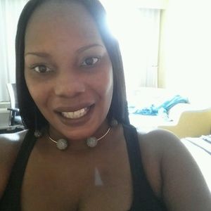 Meet your Posher, Lynette