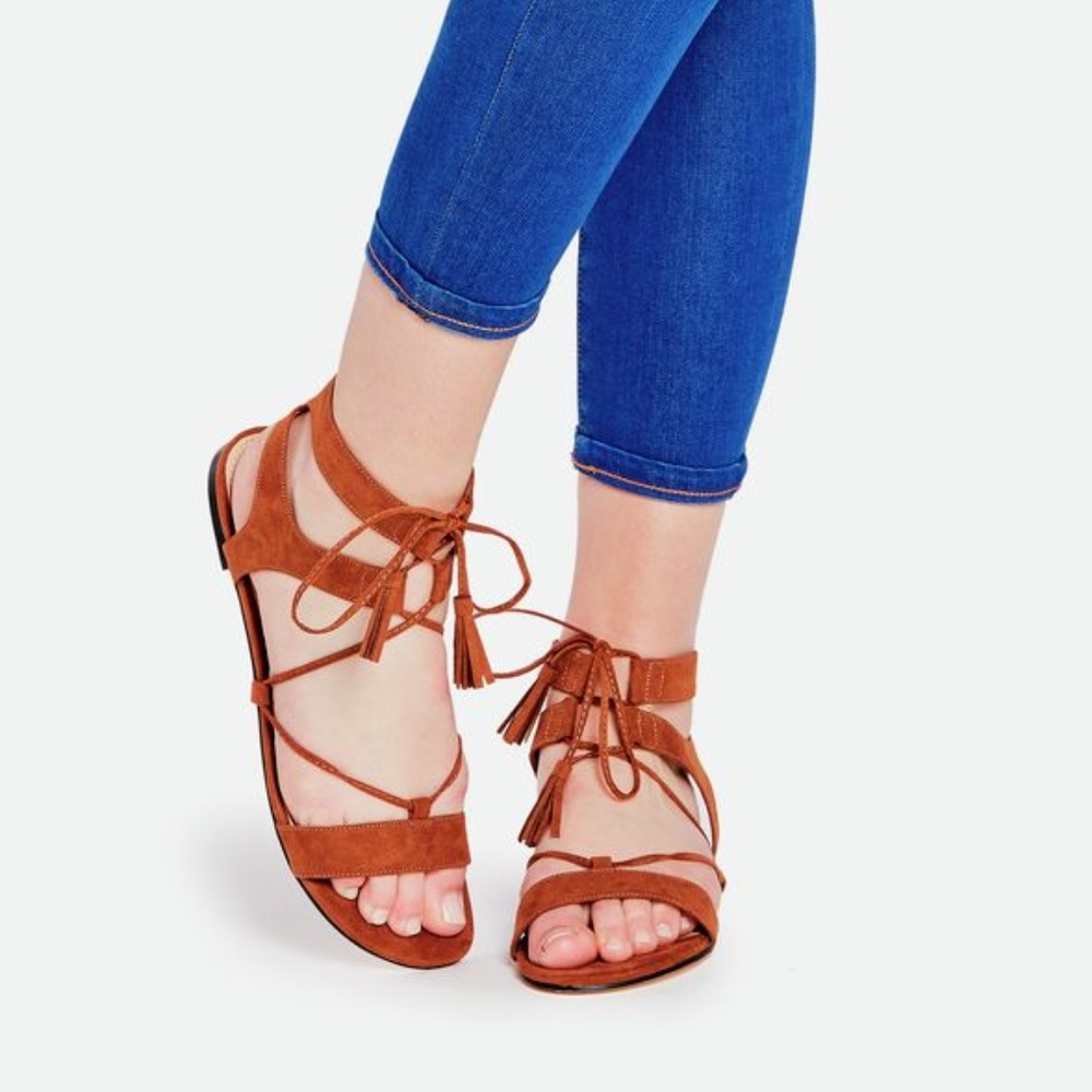 BNWT faux suede sandal with a lace up ankle