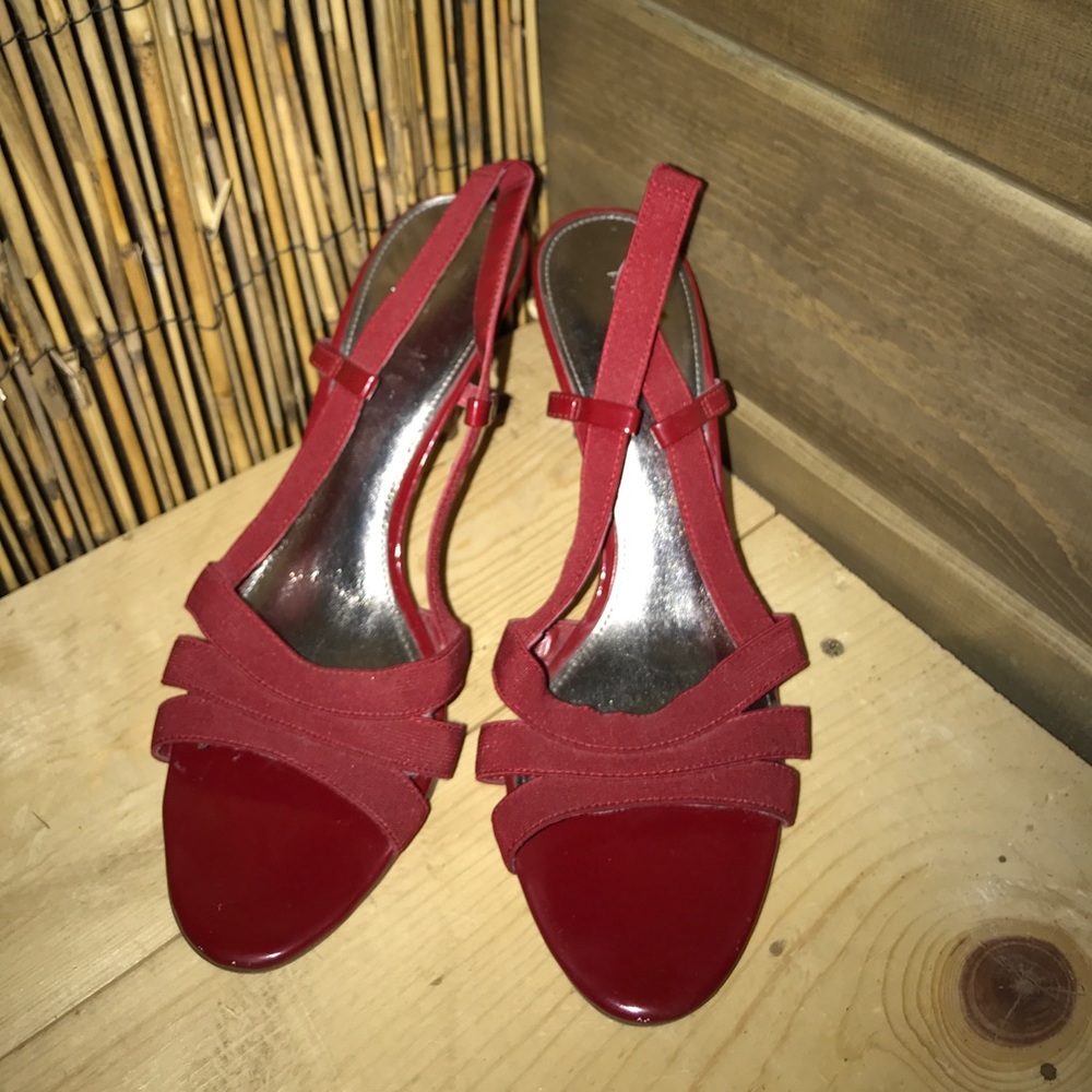 Fioni Red Sandals Size 8 1/2