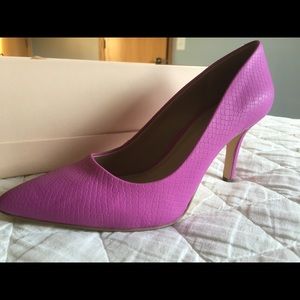 BCBGeneration pointed toe pumps