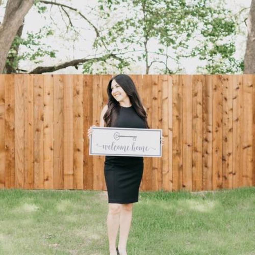 Meet your Posher, Pamela