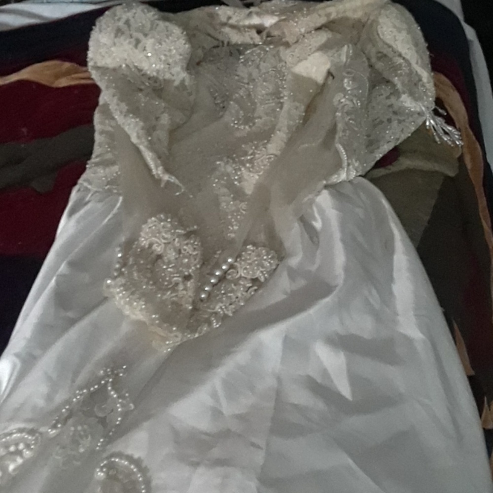 A while wedding dress