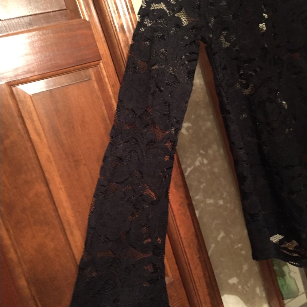 Express Lace Top - Picture 6 of 6