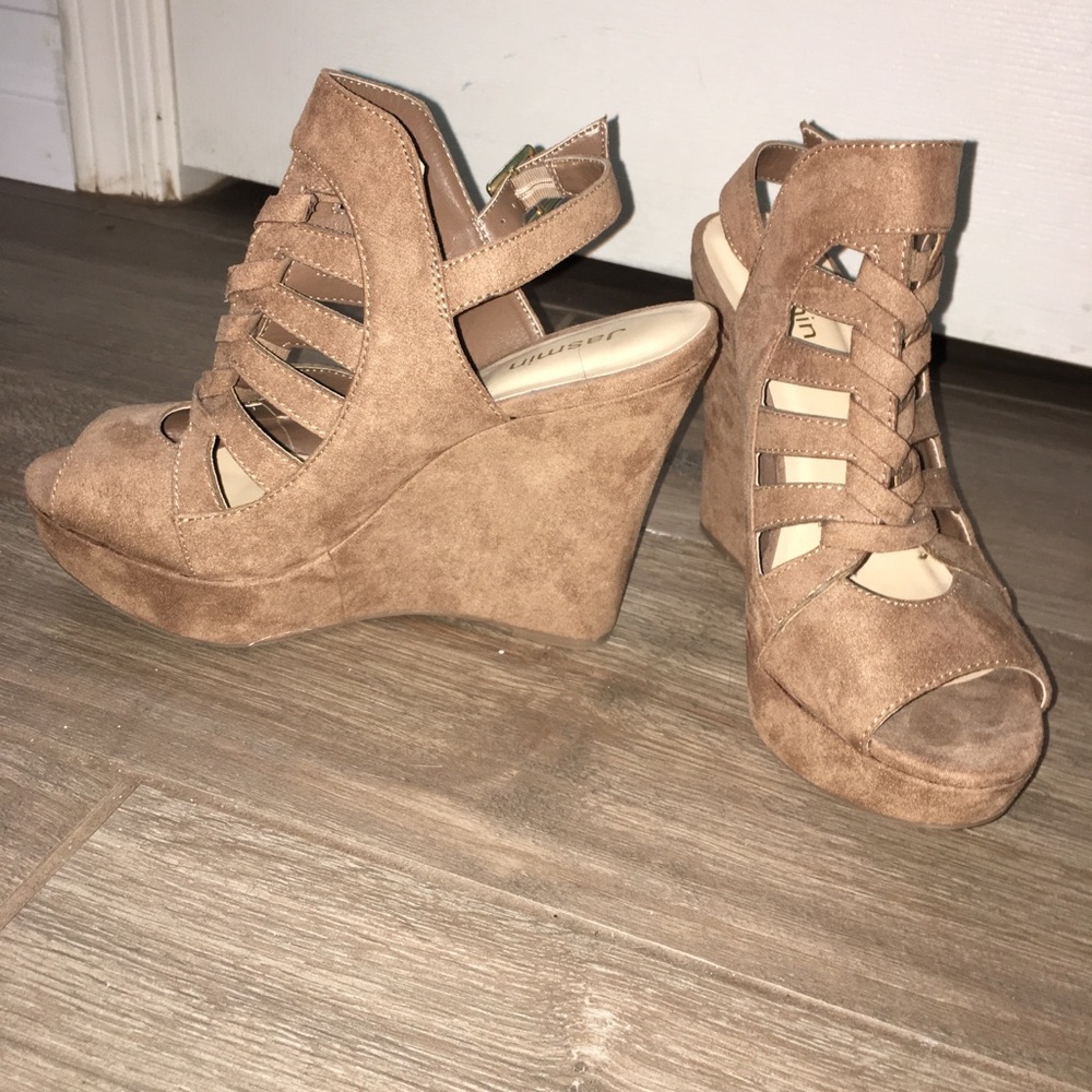 Brown Wedges