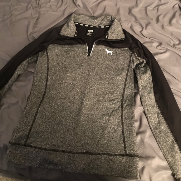 PINK Victoria's Secret Tops - Victoria Secret Workout Top