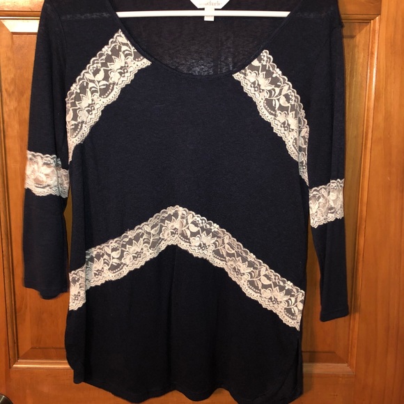 Charming Charlie quarter length navy blue shirt - Picture 1 of 2