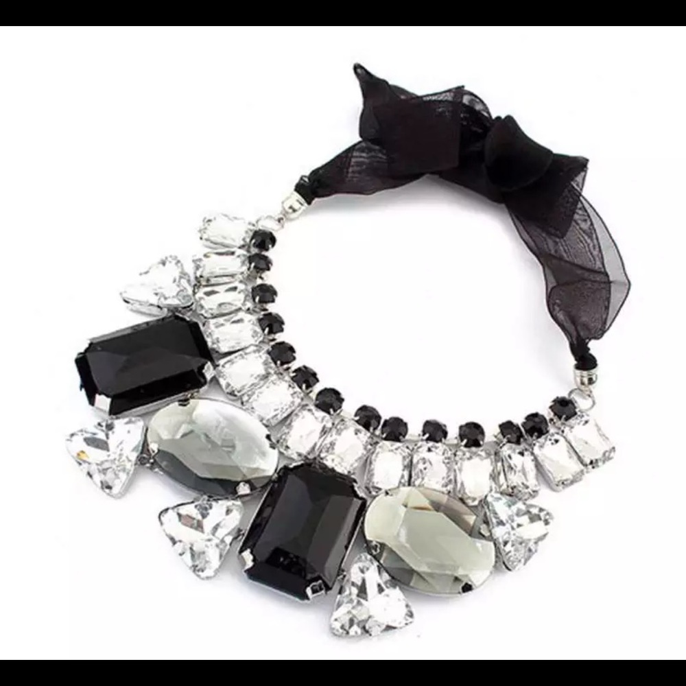 🌹Beautiful vibrant vintage crystal bib necklace - Picture 2 of 4