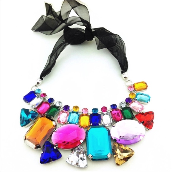 🌹Beautiful vibrant vintage crystal bib necklace - Picture 4 of 4