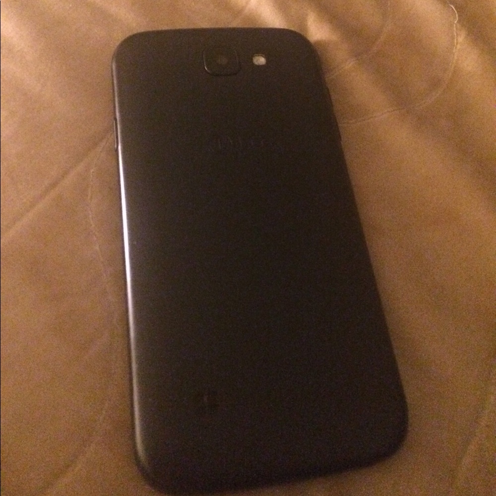 Old Lg phone - Picture 2 of 2