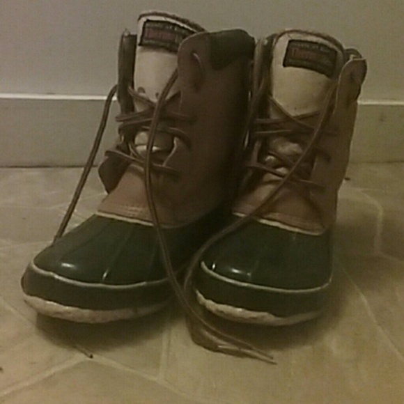 Duck boots! - Picture 2 of 4