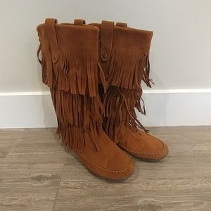 ❤ Fringe boots❤