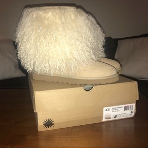 Ugg Short Sheepskin Cuff Boot