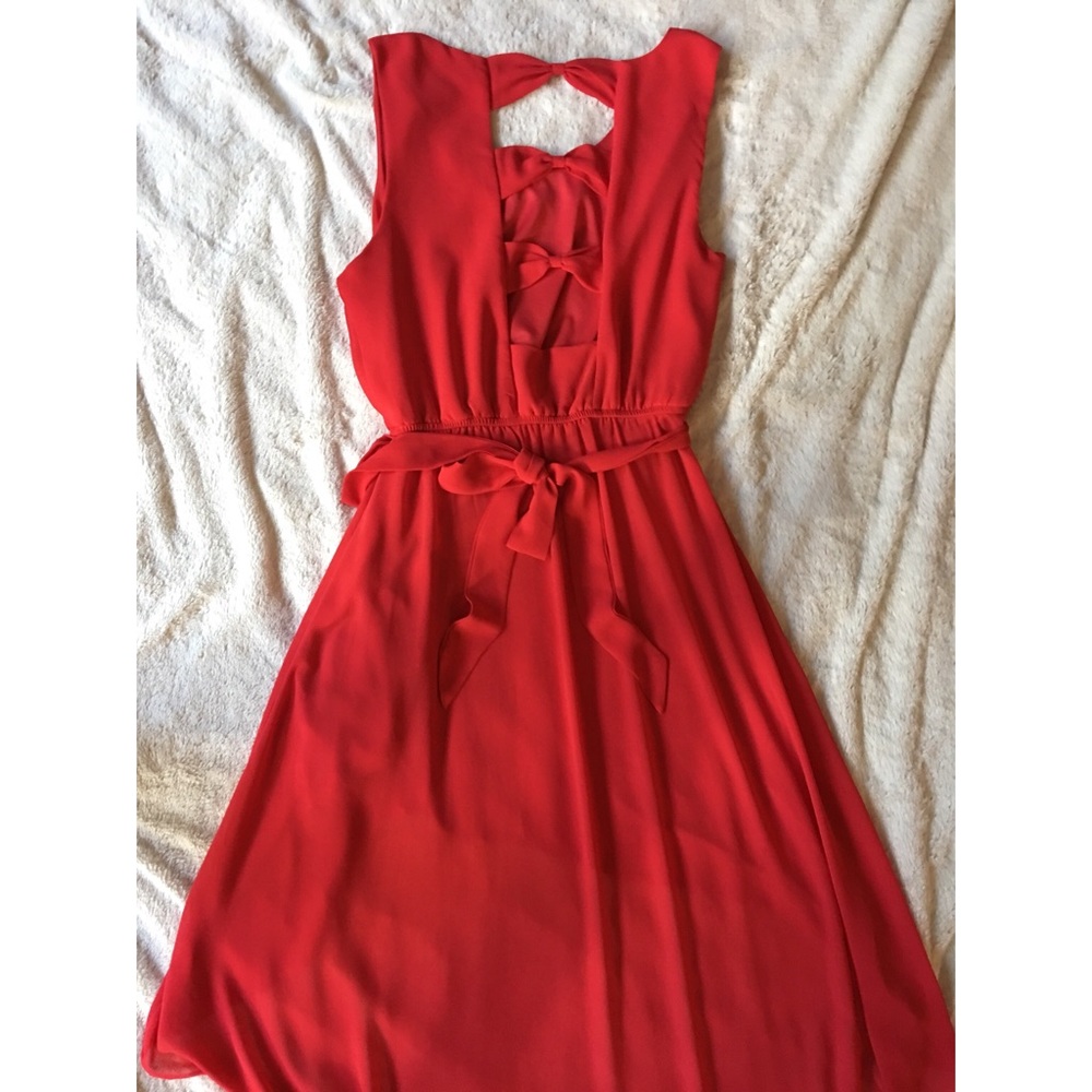 Dress - Picture 2 of 4