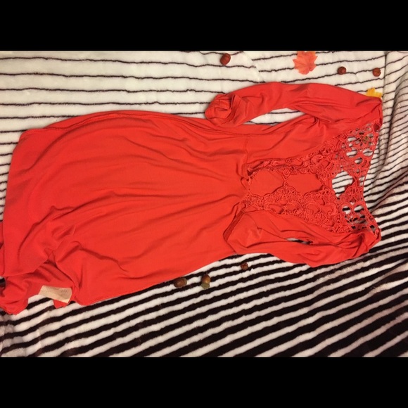 Dresses - Picture 7 of 7