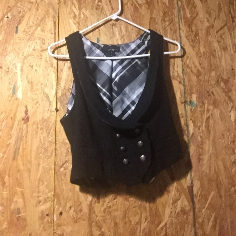 Layering vest