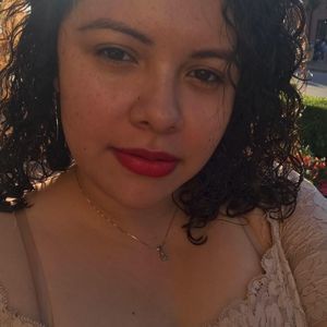 Meet your Posher, Damaris