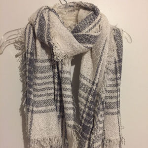 NWOT Eyeful Cream/Off-White and Grey Scarf