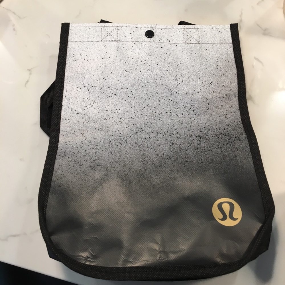 Lululemon reusable bag