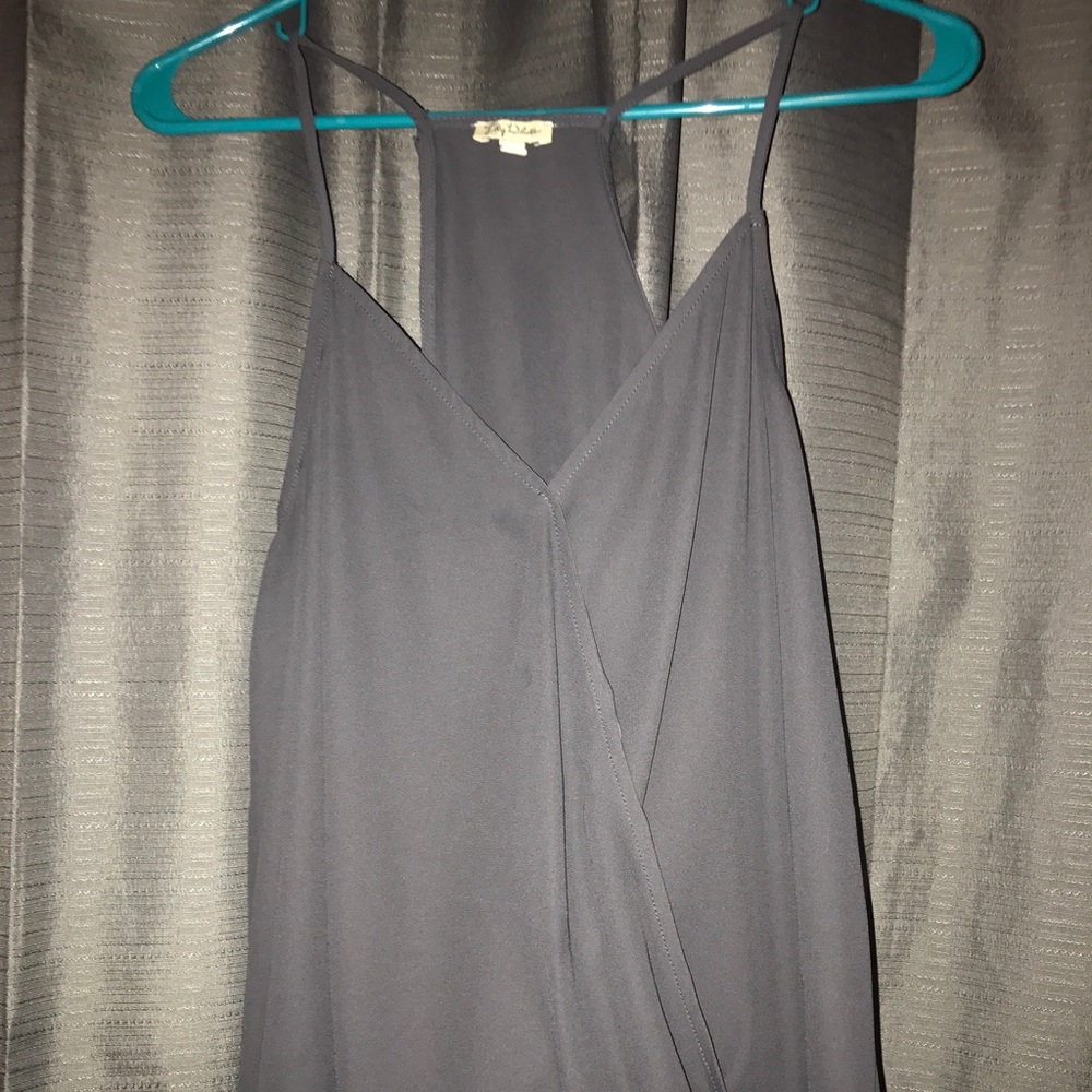Gray tank