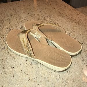 Sperry flip flops