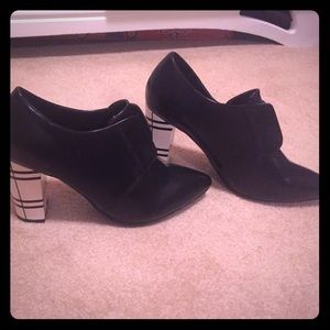 NWOT plaid heels from ModCloth