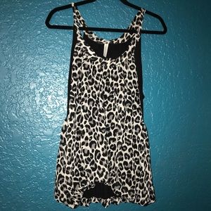 Leopard print top