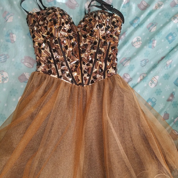 Tony Bowls Dresses & Skirts - #tonybowls