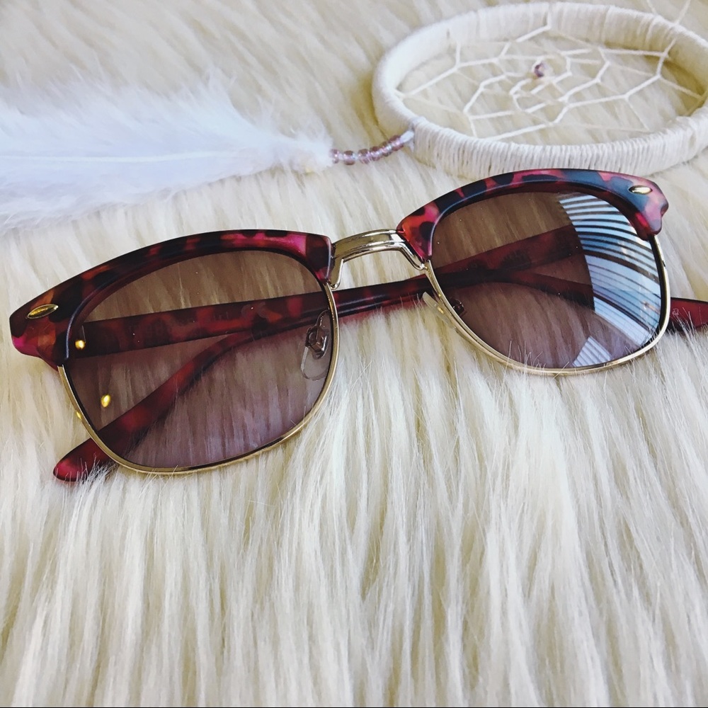 Pink Tortoiseshell Sunglasses / Madden Girl