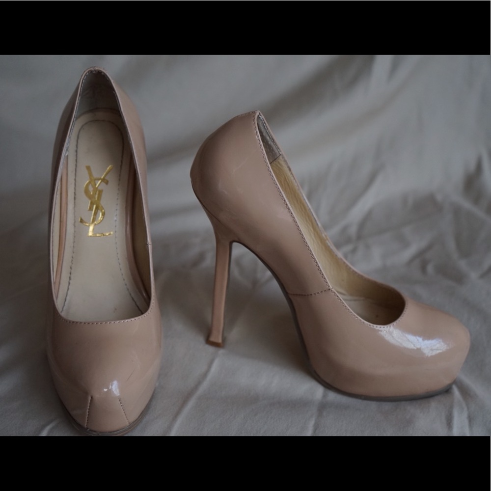YSL nude patent leather pumps Yves Saint Laurent