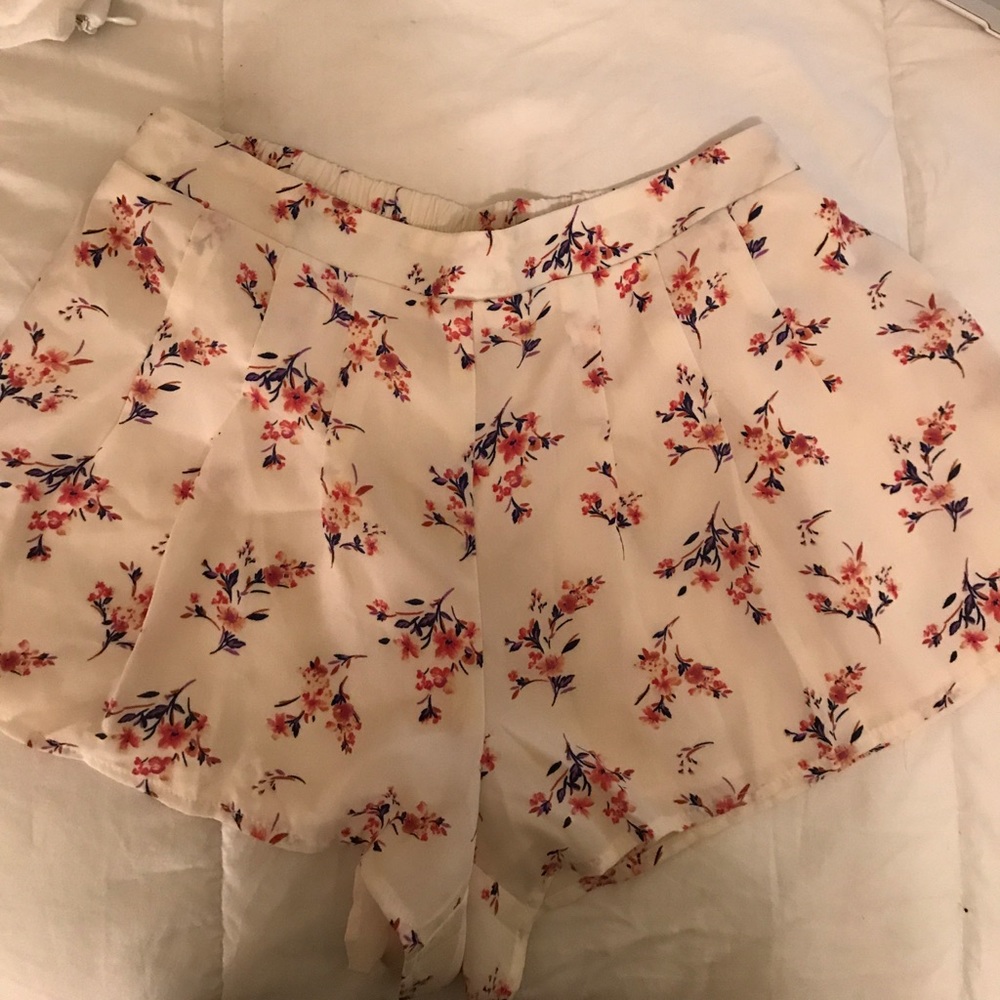 floral shorts