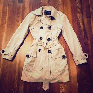 Classic ZARA trench coat 💕