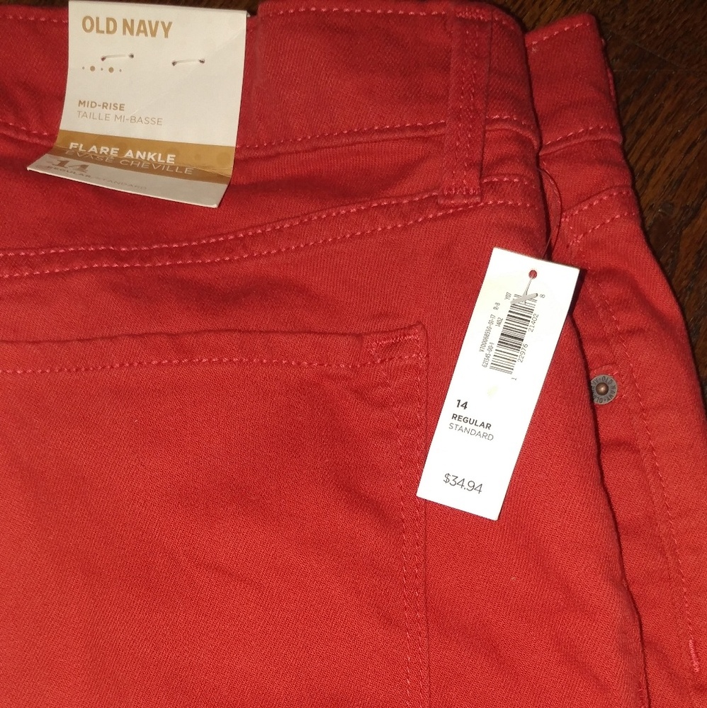 Old Navy crop pants