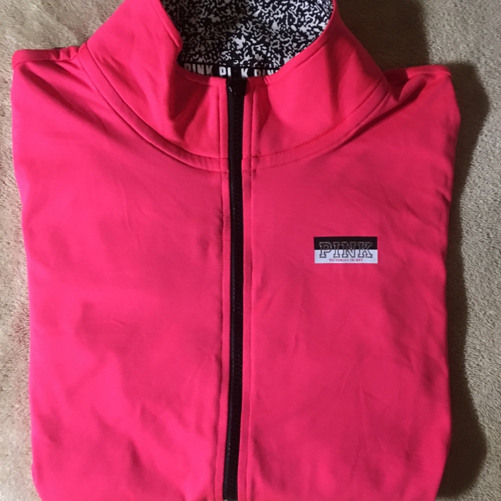 VS PINK Ultimate 1/2 zip athletic shirt