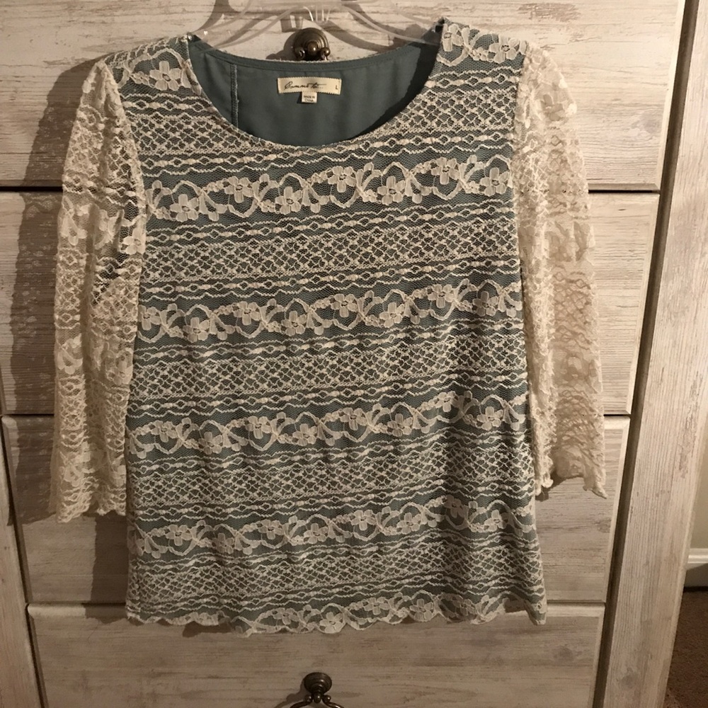 lace top with green underlay