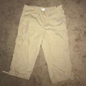 St.John's Bay tan capris