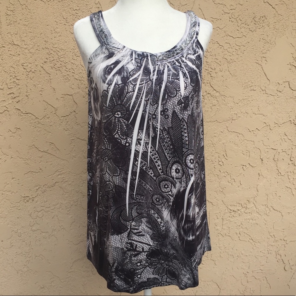 Black/gray and white top with silver accent