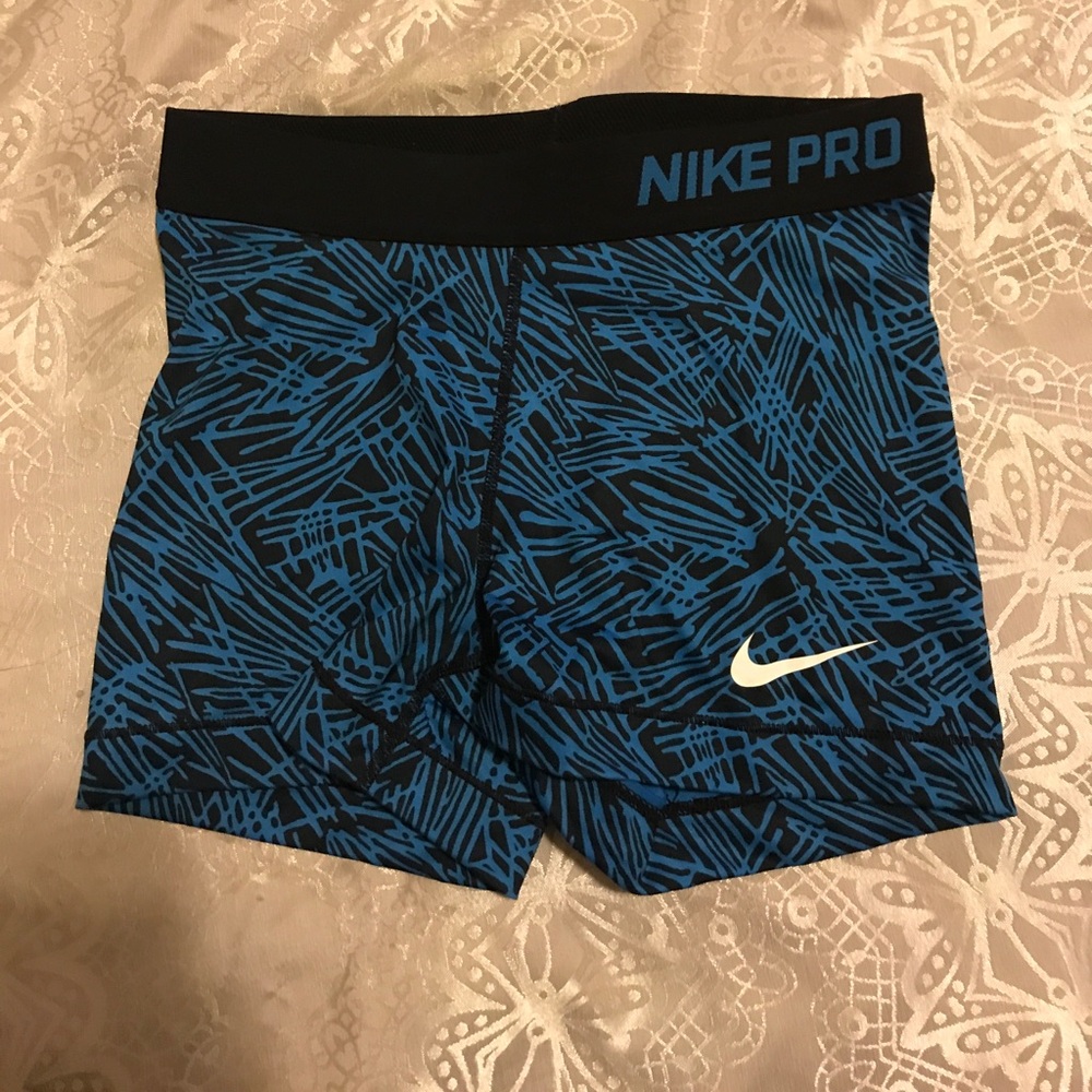 Nike Pro