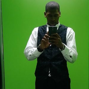 Meet your Posher, Dee