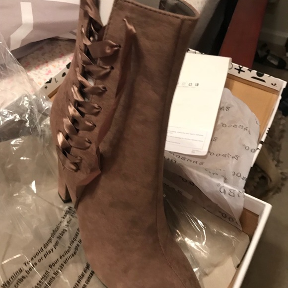 New - Picture 2 of 3