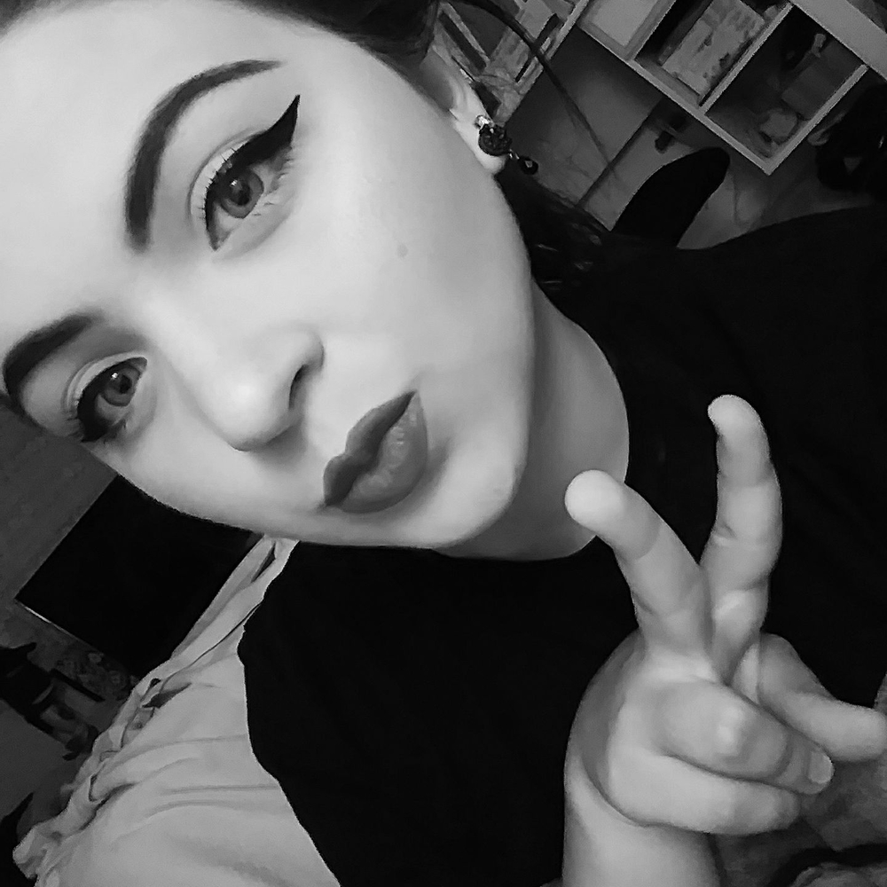 Meet your Posher, Michaela