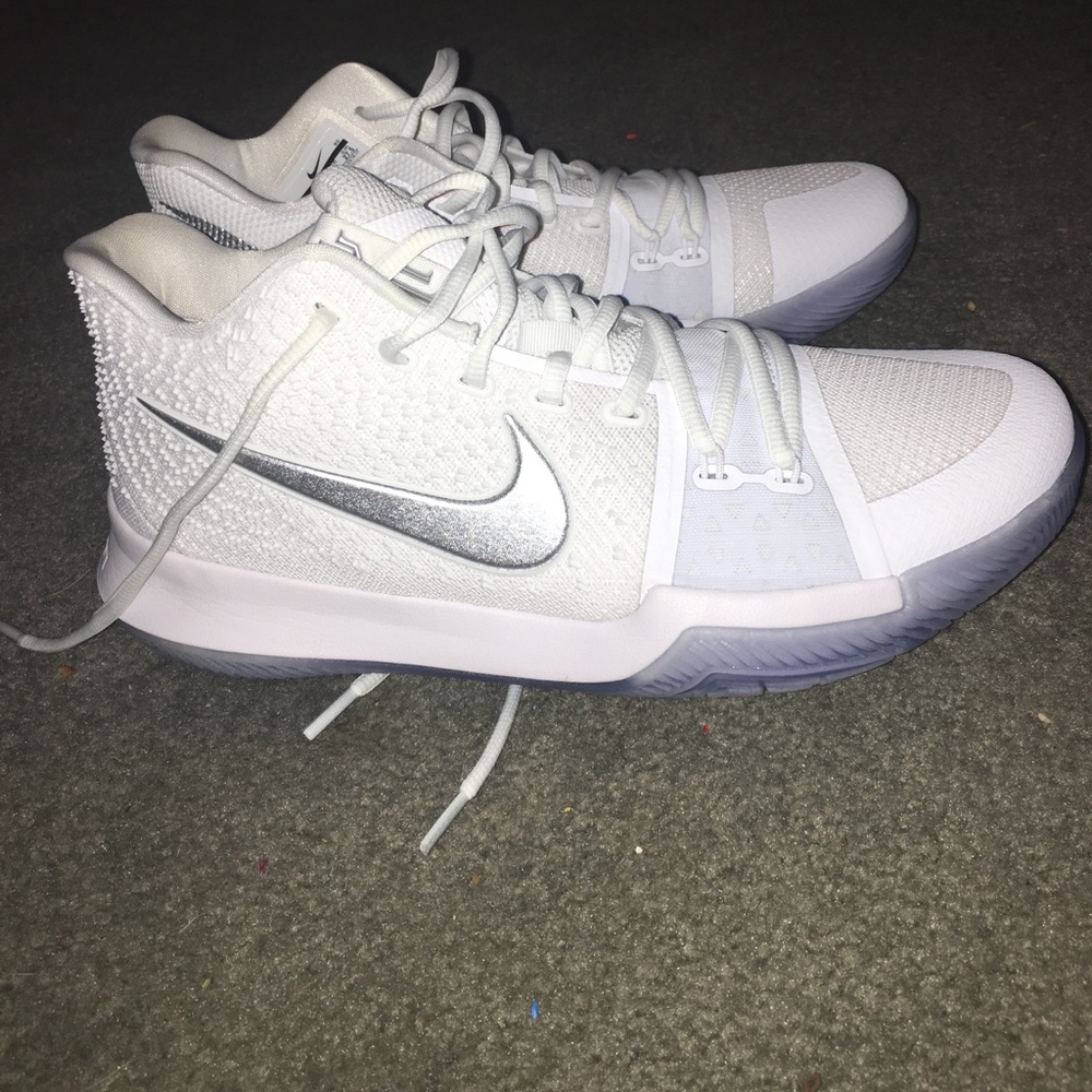 Men’s Nike Kyrie Irving 3