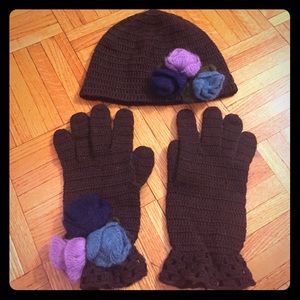 Betsey Johnson winter hat and gloves set