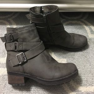 Boots !!! #fallrime 🍁🍂🌾