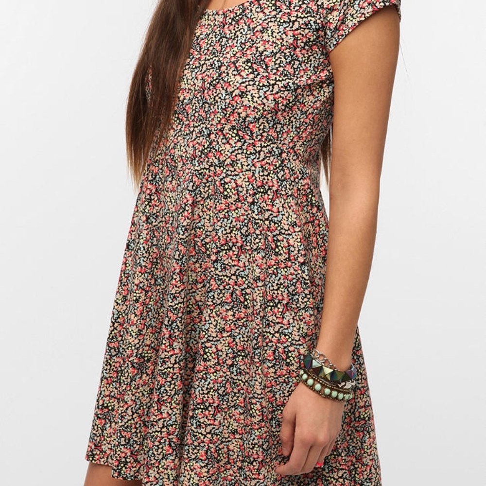 UO Kimchi Blue Women's Knit Floral Skater Dress S