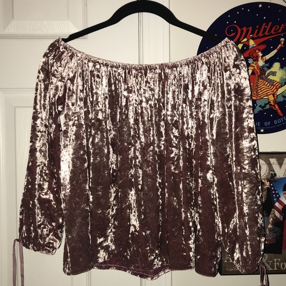 American Eagle Outfitters Tops - American Eagle Off-the-Shoulder Velvet Top