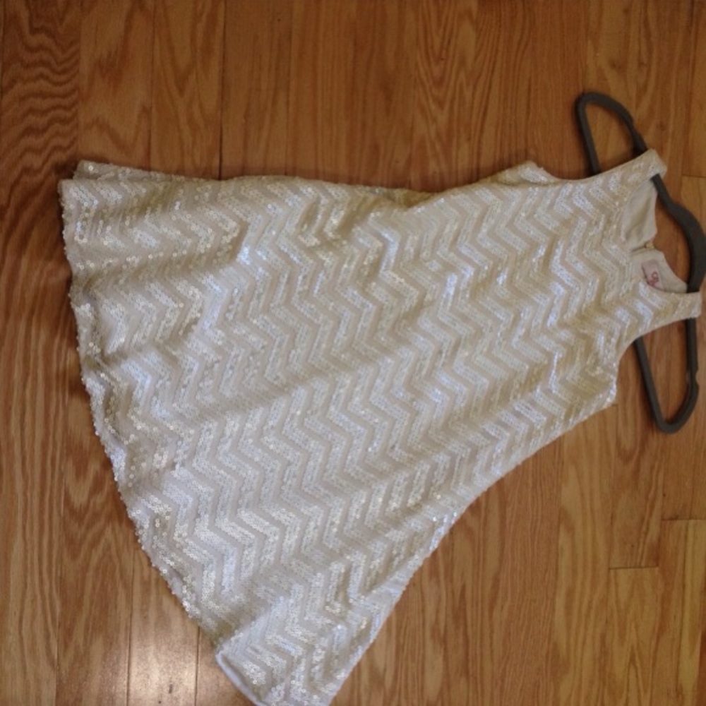 Size "L" girls party dress