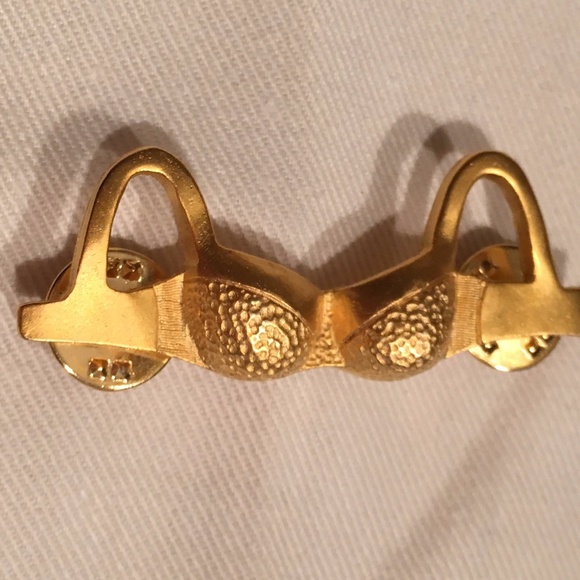 Brooch - Picture 1 of 2