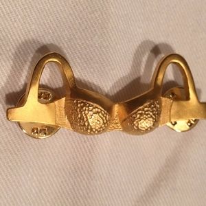Brooch